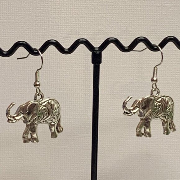 Elephant Earring, African Earring, Safari Earring, Gift idea, Elephant Jewelry - Picture 8 of 9